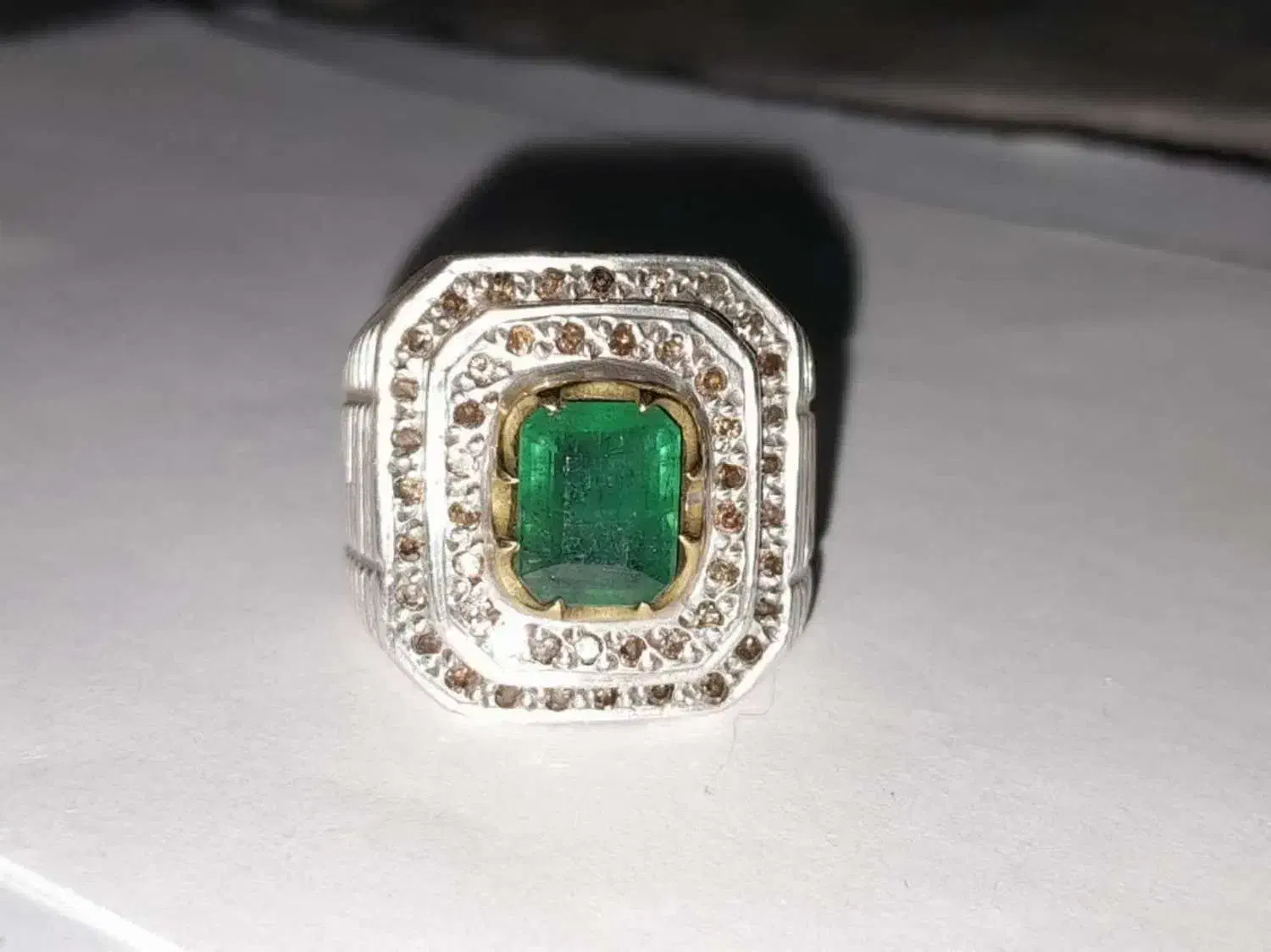 زمرد اصل پنجشیر|جواهرات|اصفهان, درب کوشک|دیوار