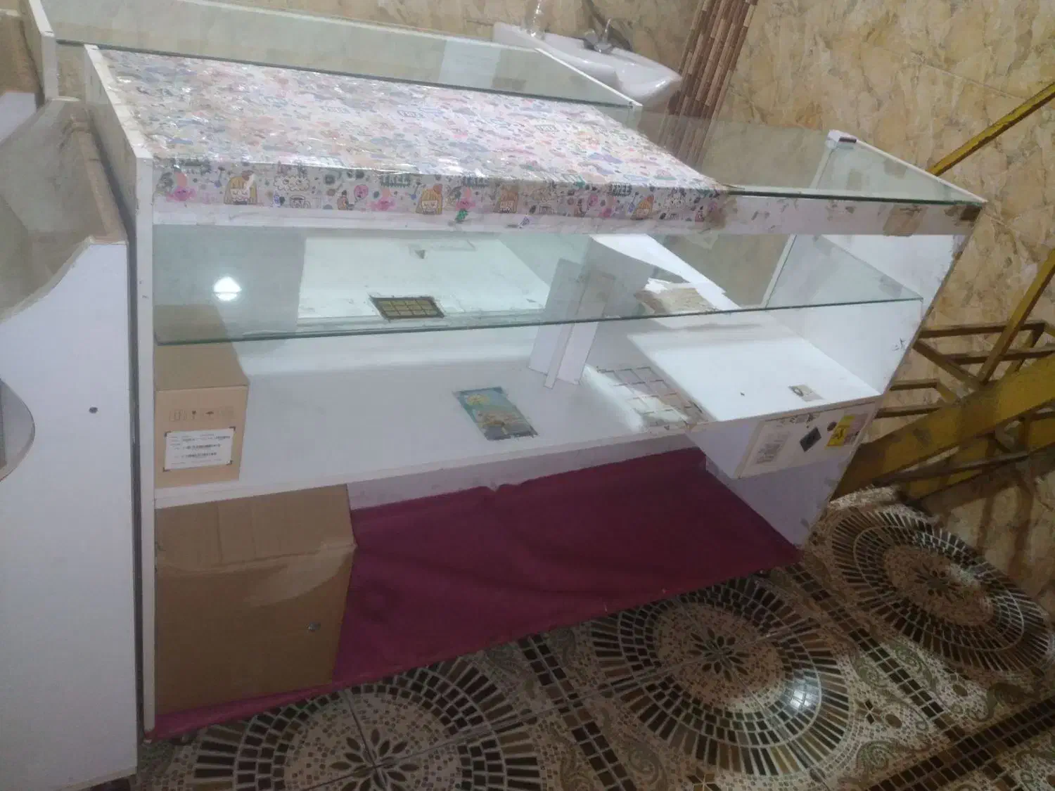 ویترین و کمد عطاری و اجیلی و ابزار فروشی تمیز|فروشگاه و مغازه|لاهیجان, شهرک فرهنگیان|دیوار