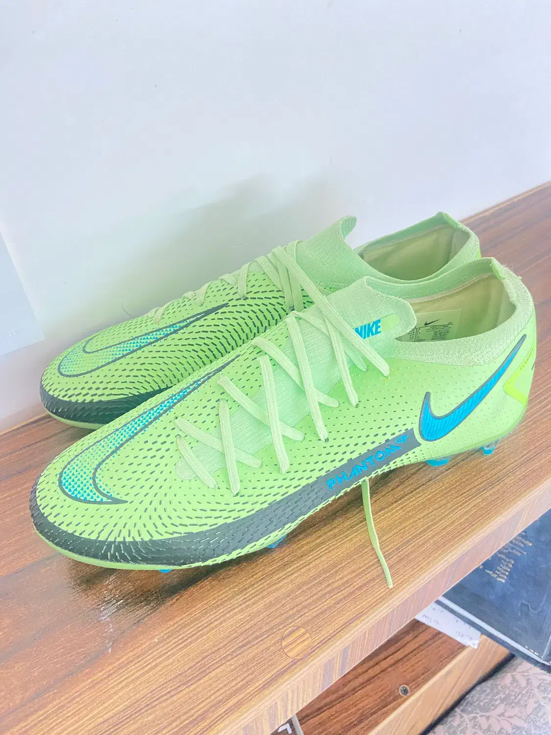 استوک‌ چمنی|کیف، کفش، کمربند|آباده, |دیوار