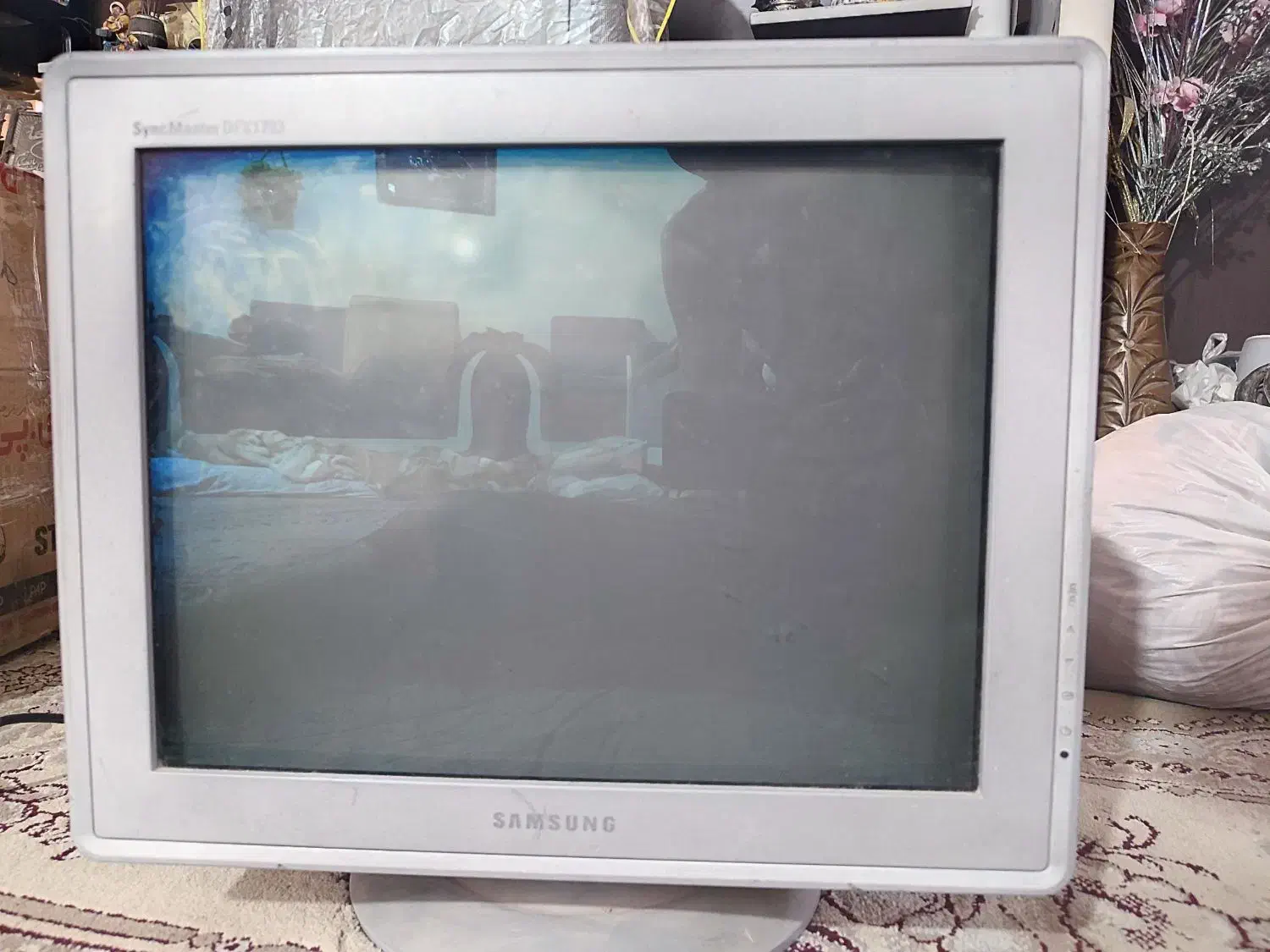 صفحه نمایشCRT|قطعات و لوازم جانبی رایانه|الشتر, |دیوار