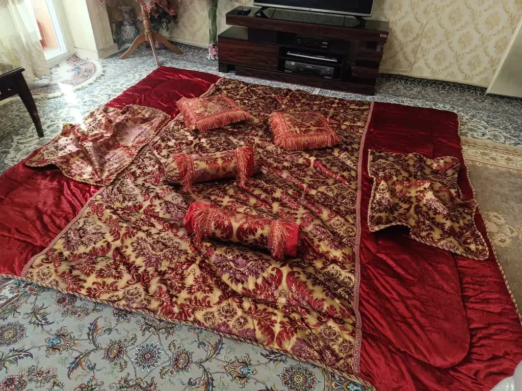 روی تختی دو نفره اماراتی|تخت و سرویس خواب|ری, دولت‌آباد|دیوار