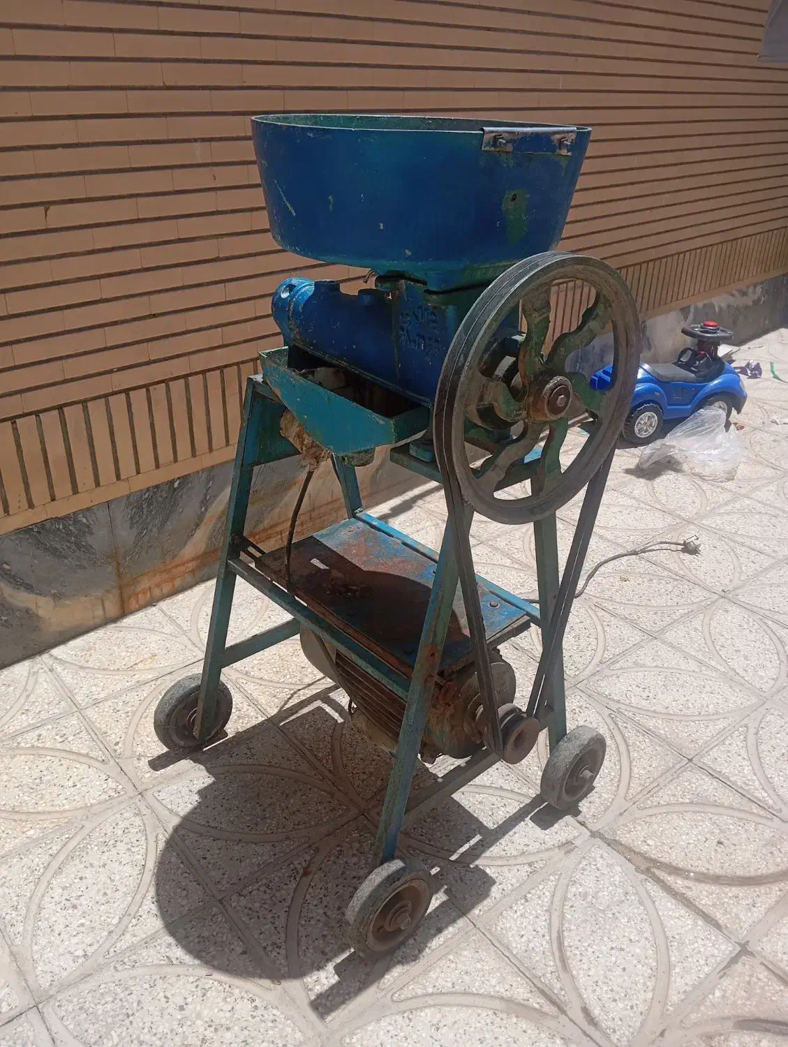 دستگاه آبلیمو گیری|آبمیوه‌گیر و آب‌مرکبات‌گیر|زاویه, |دیوار