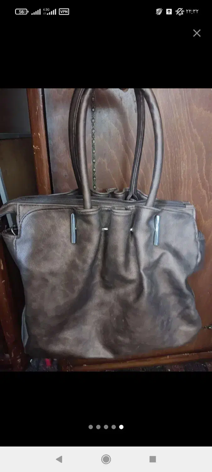 کیف مجلسی وغیره|کیف، کفش، کمربند|تربت جام, مطهری|دیوار