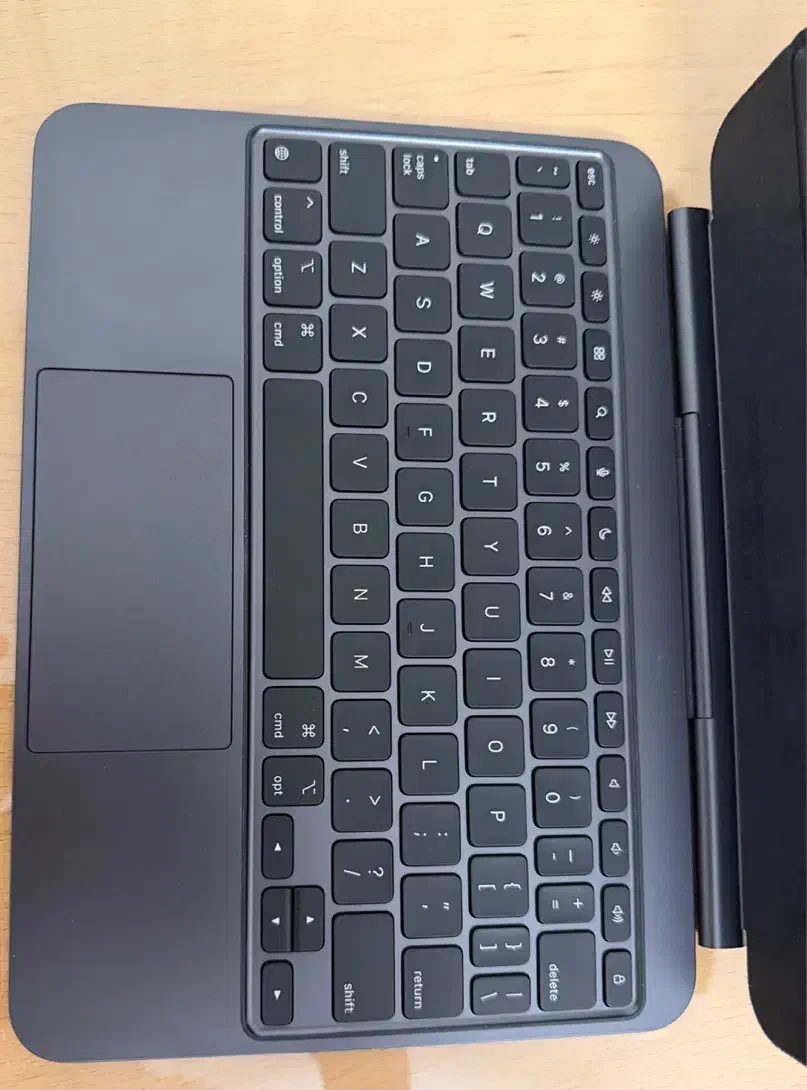 مجیک کیبورد آیپد پرو ۱۱ اینچ|لوازم جانبی موبایل و تبلت|اصفهان, هزارجریب|دیوار