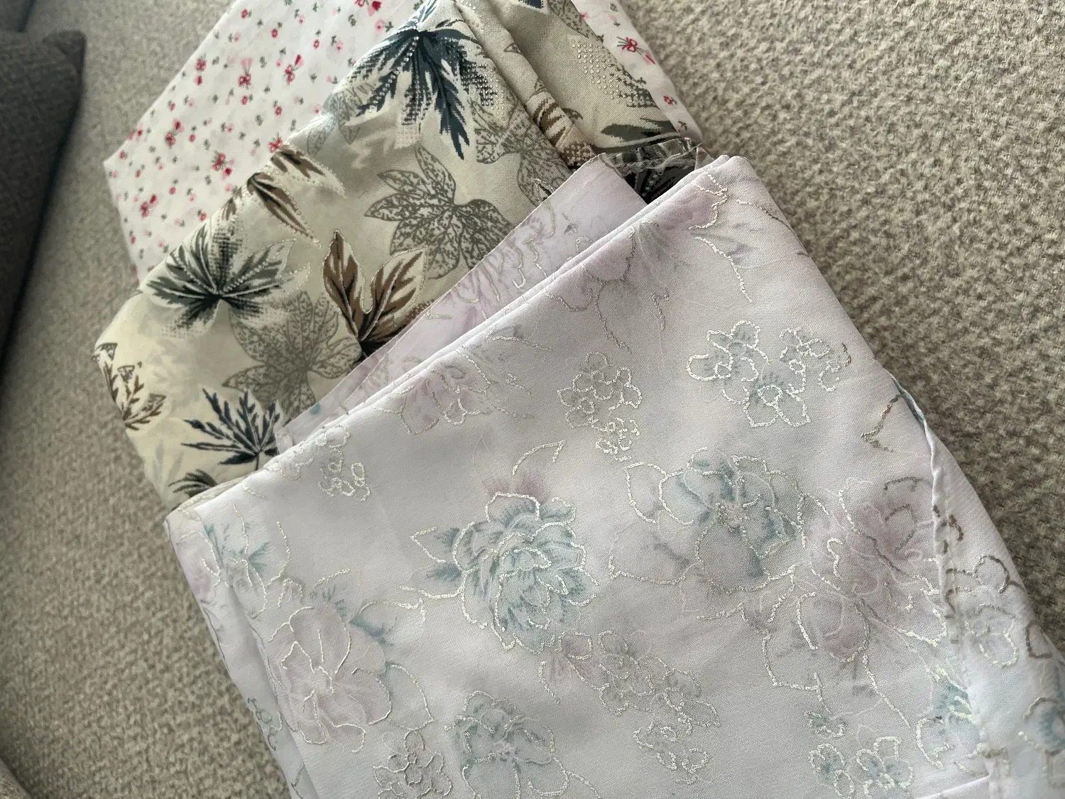 چادر رنگی و مشکی|لباس|شاهرود, |دیوار