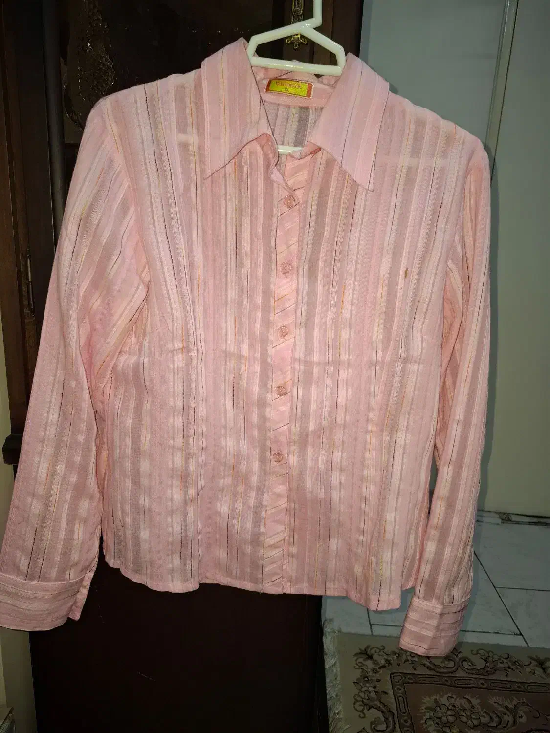 دو شومیز|لباس|تهران, دبستان|دیوار