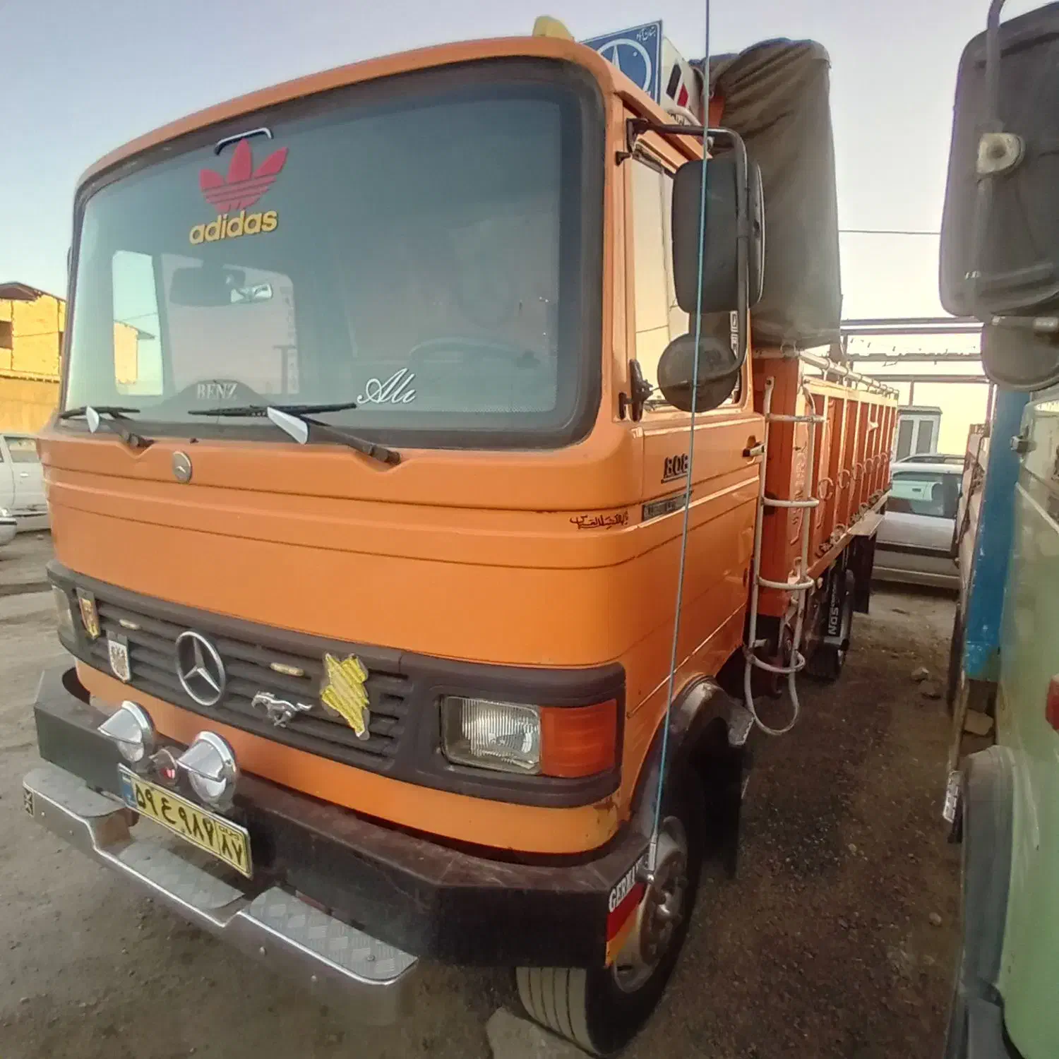 خاور ۸۰۸ مدل ۸۳|خودرو سنگین|خرمدره, |دیوار