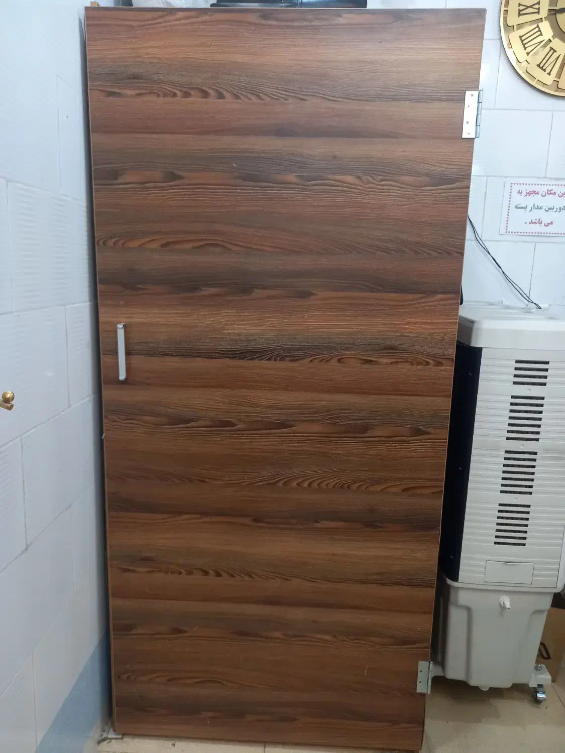 اتاق پرو و تعدادی مانکن و رگال با قیمت مناسب|فروشگاه و مغازه|نجف‌آباد, فاز ۴ شهرک آزادگان|دیوار