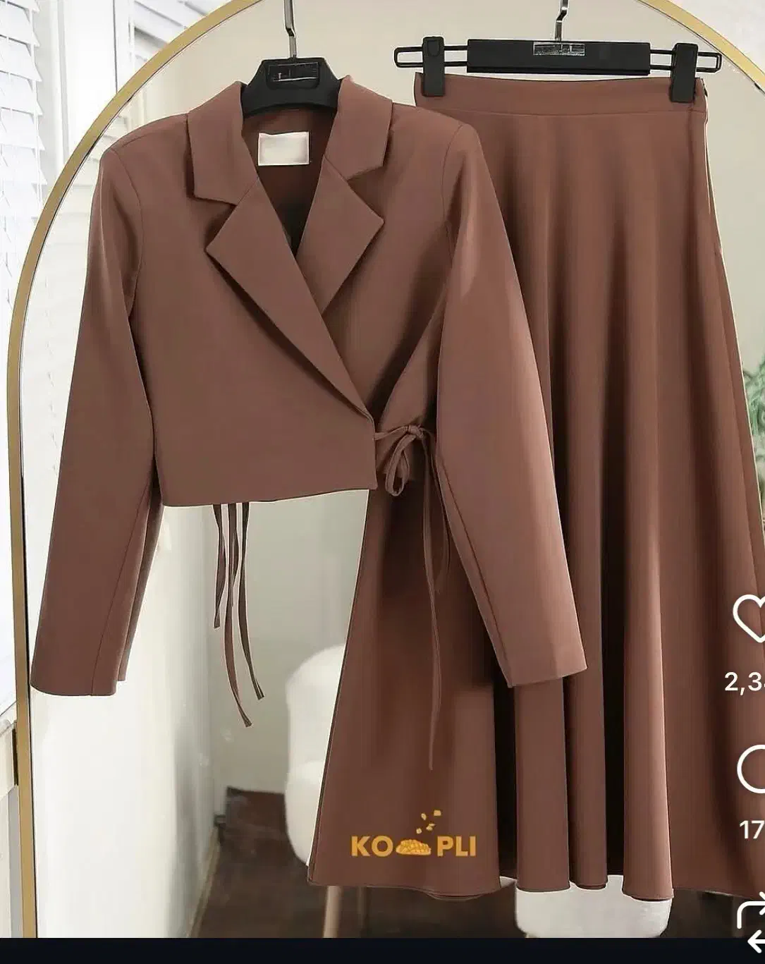 کت و دامن|لباس|الوند, |دیوار