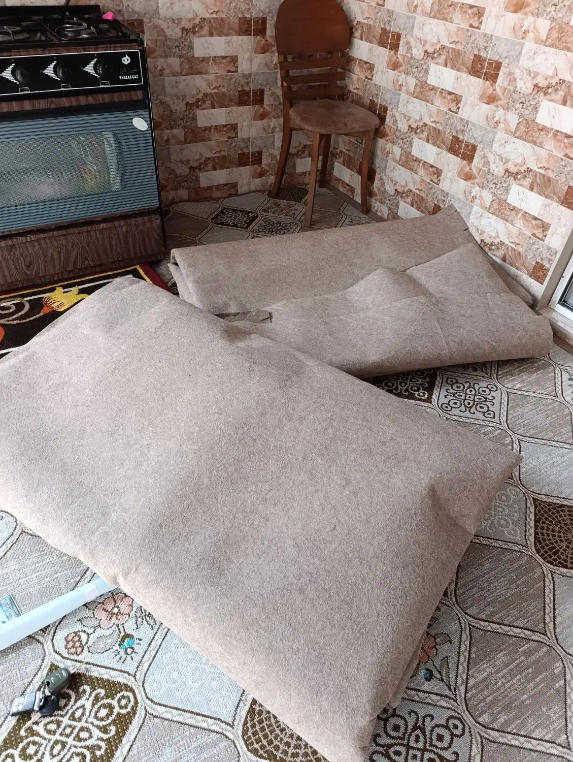 فروش دو عدد موکت  ۹متری کاملا تازه|موکت|بندر انزلی, مسکن مهر|دیوار