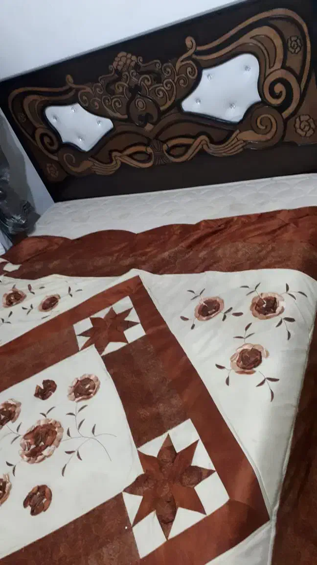 تخت خواب دونفره همراه تشک طبی و روتختی۵میلیون|تخت و سرویس خواب|کرج, فاز ۲ مهرشهر|دیوار