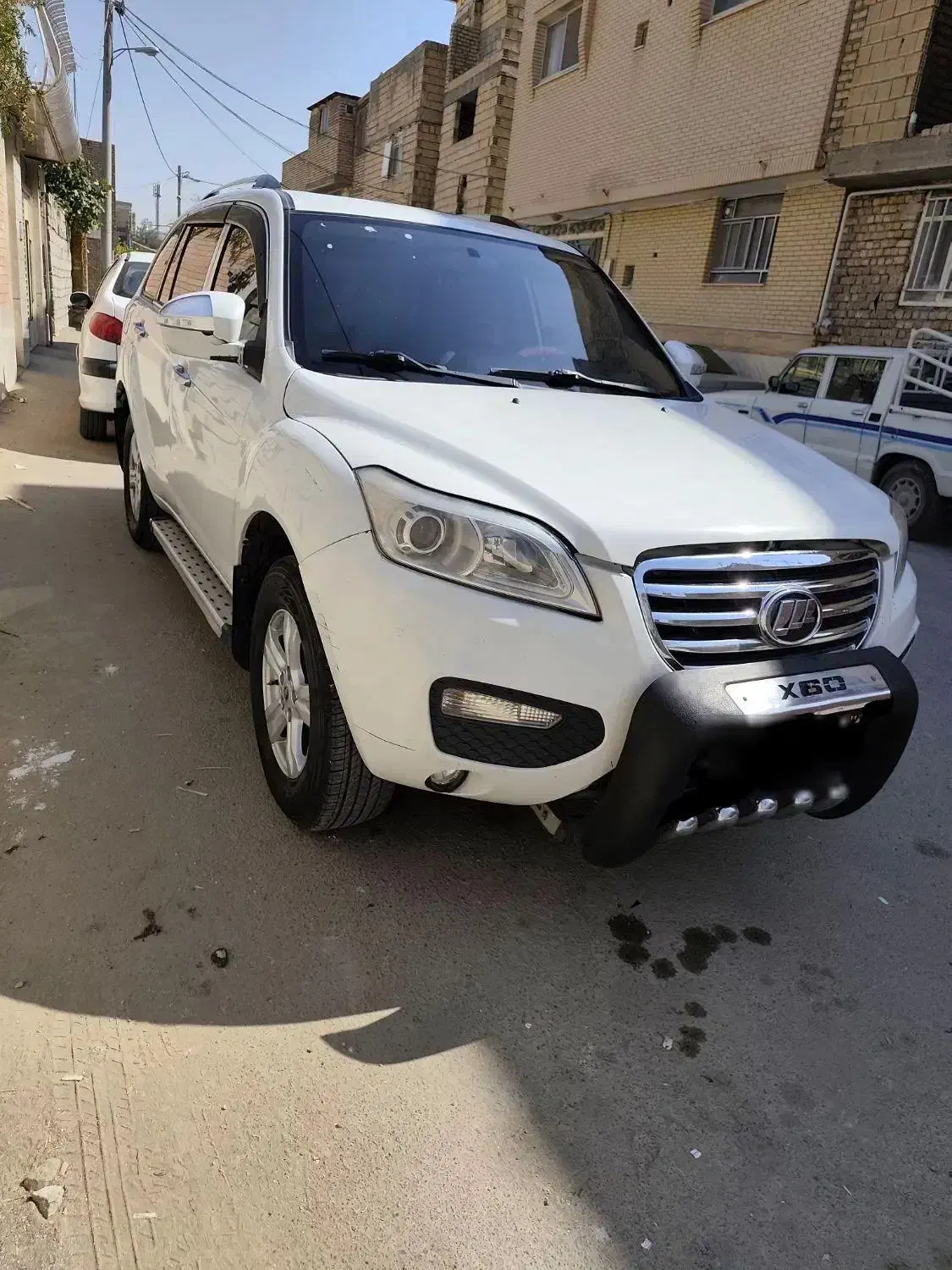 لیفان x60 خیلی تمیز کم کار|خودرو سواری و وانت|خمینی‌شهر, |دیوار