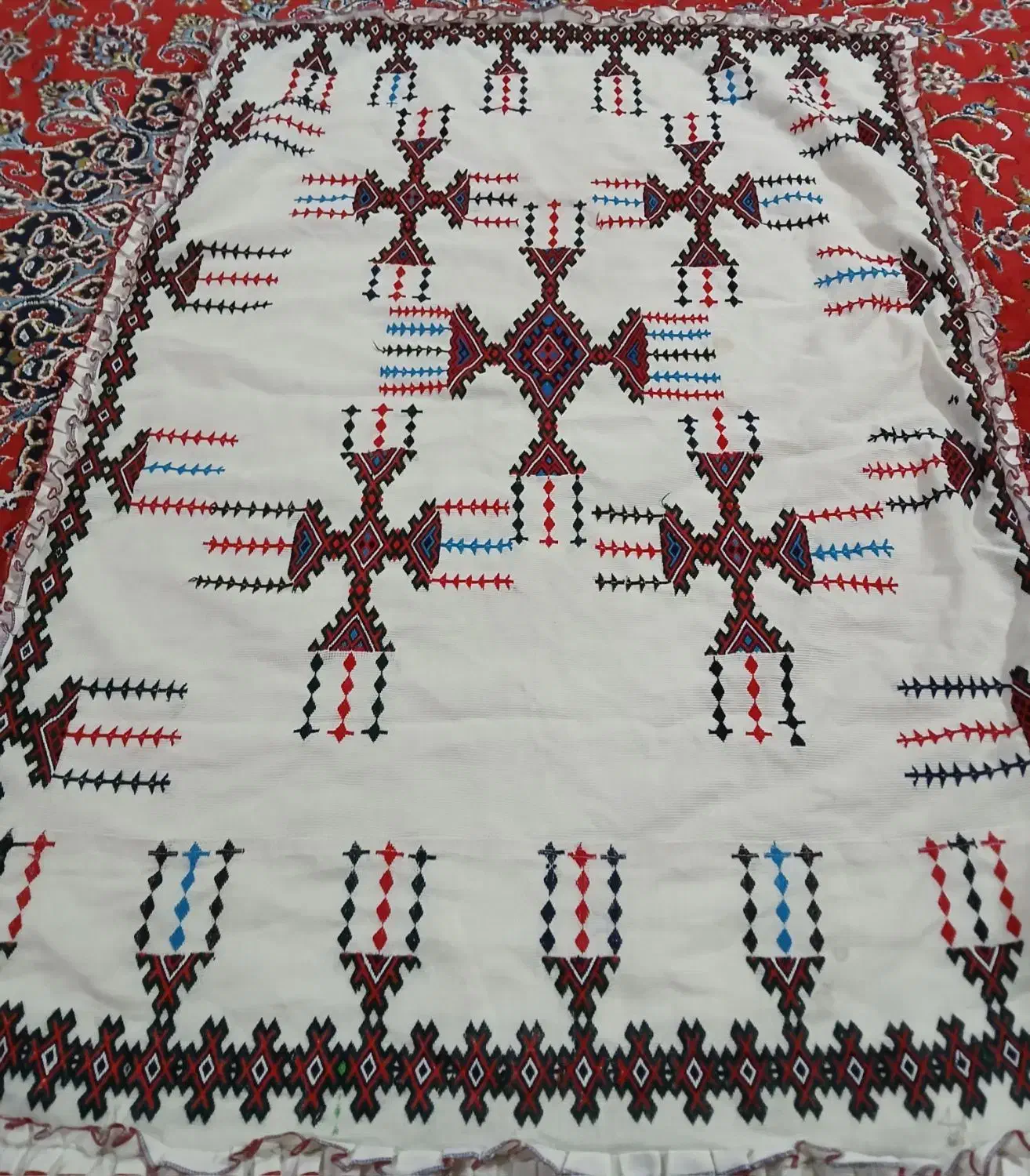 دو عدد بالشت پشتی با یک عدد روتختی|رختخواب، بالش، پتو|زاهدان, |دیوار