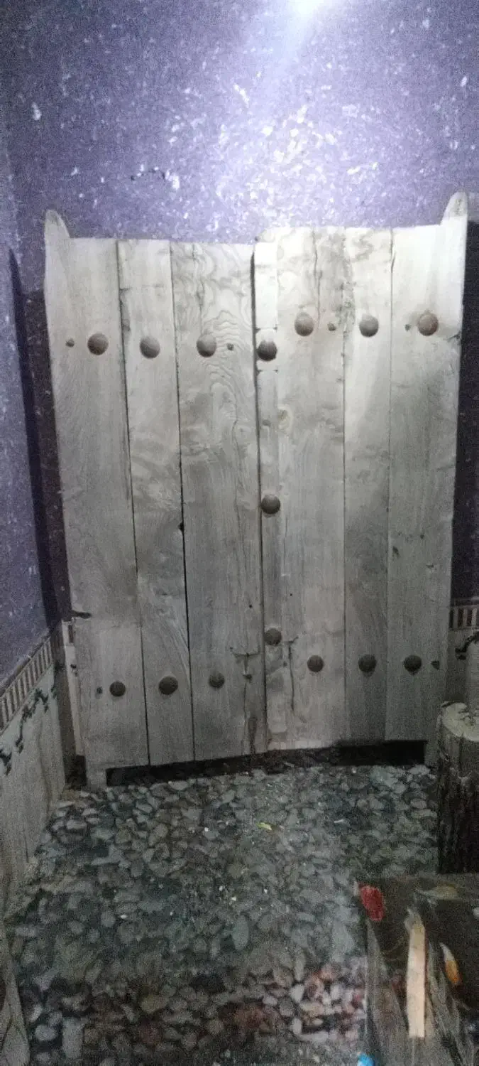 درب قدیمی ۲۰۰ساله|کلکسیون اشیاء عتیقه|شیراز, گلکوب|دیوار