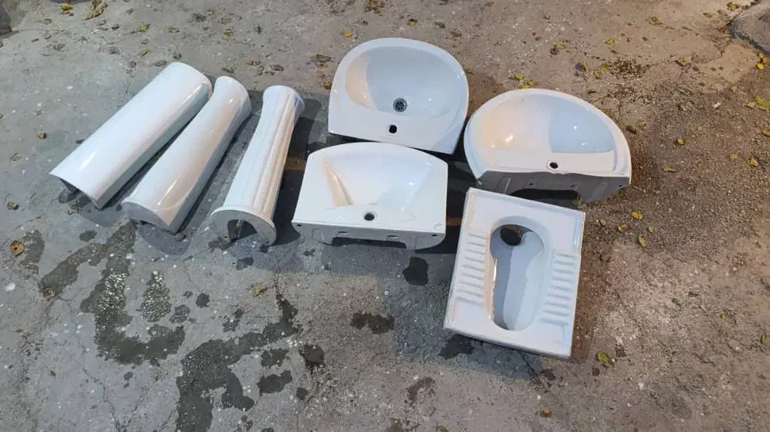 روشویی و کاسه توالت|لوازم سرویس بهداشتی|کرج, شهرک سهرابیه|دیوار