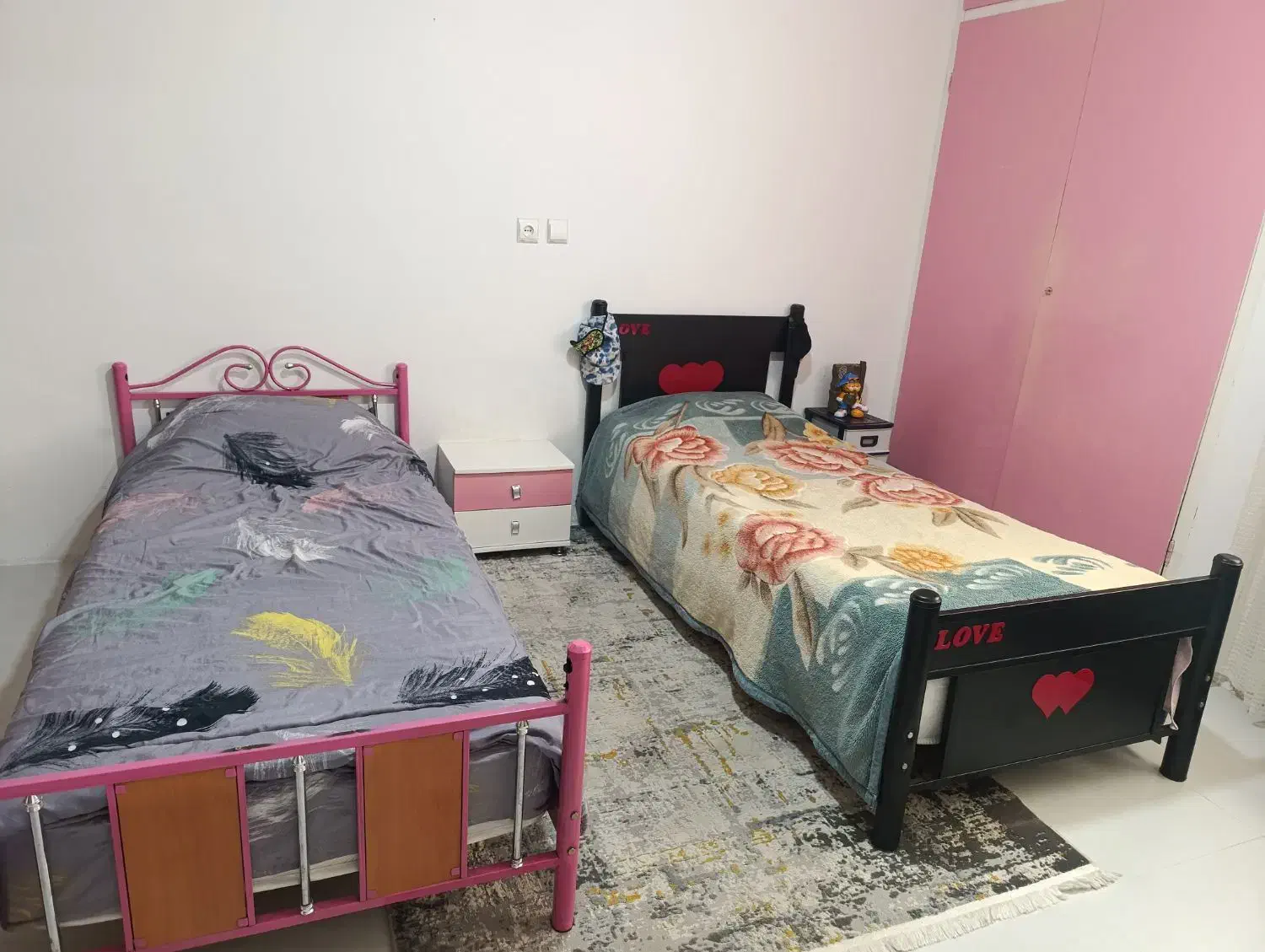 دو تخت یک نفر|تخت و سرویس خواب|شاهرود, |دیوار