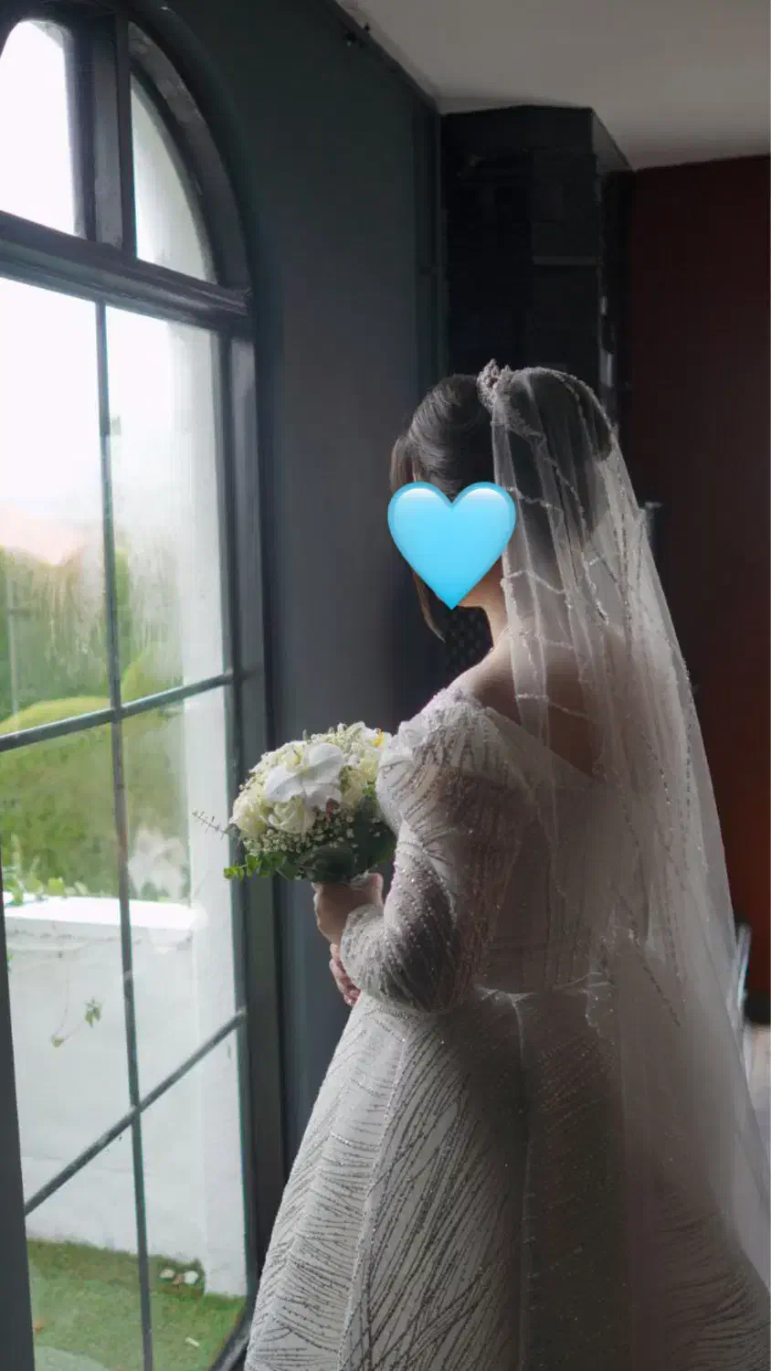 لباس عروس|لباس|فومن, |دیوار