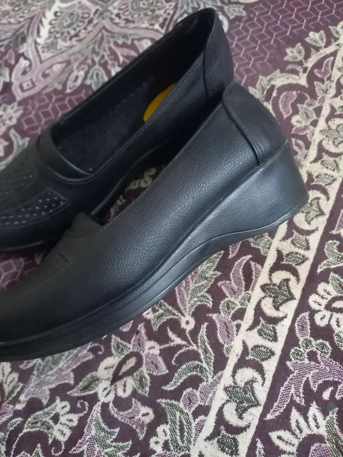 کفش|کیف، کفش، کمربند|زابل, |دیوار