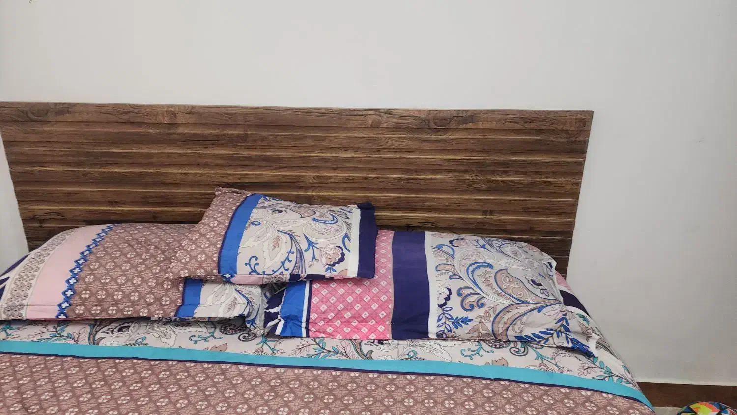 تخت دو نفر|تخت و سرویس خواب|گلبهار, شهر جدید گلبهار|دیوار