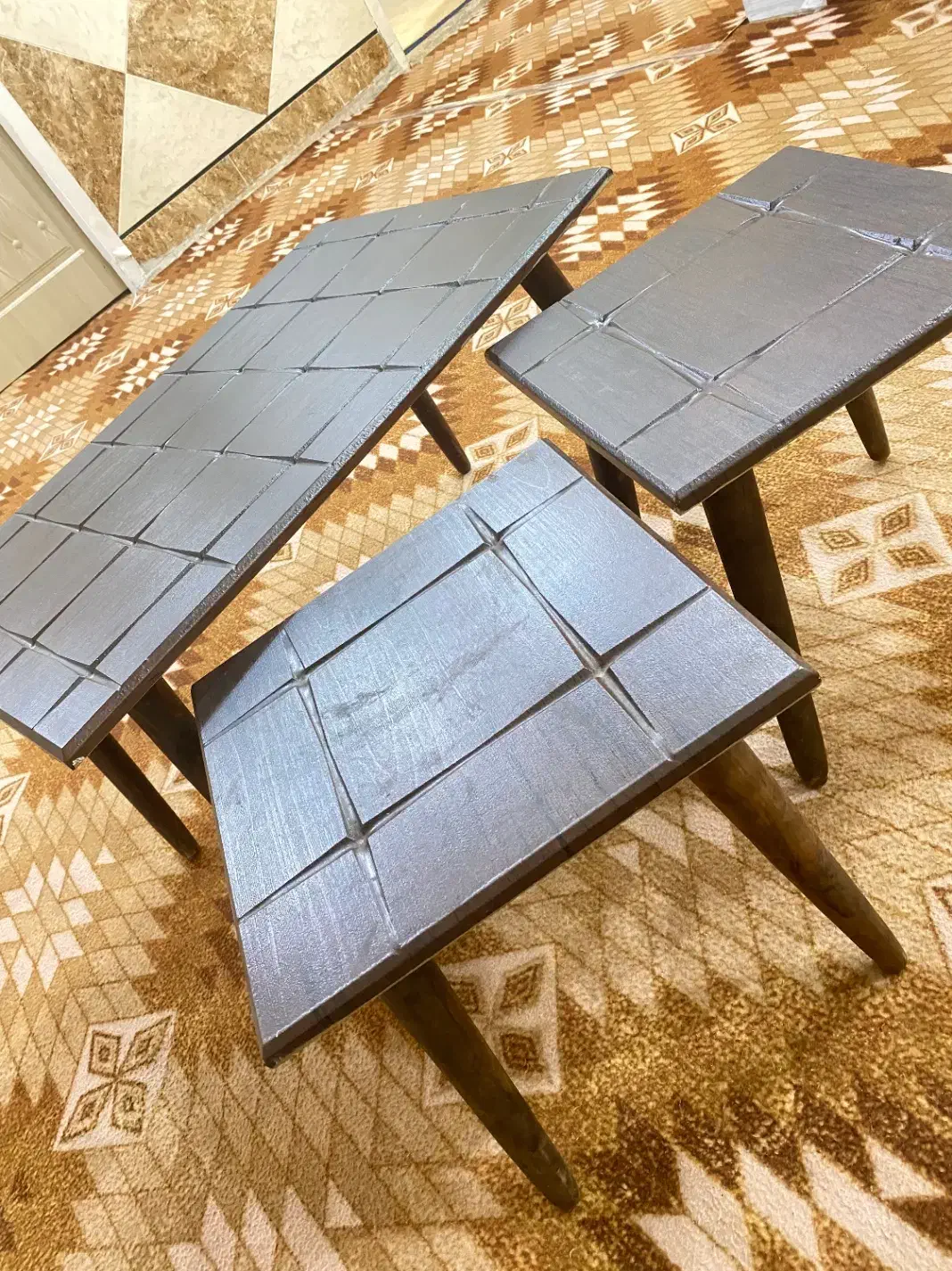 گل میز|میز و صندلی غذاخوری|شوشتر, |دیوار