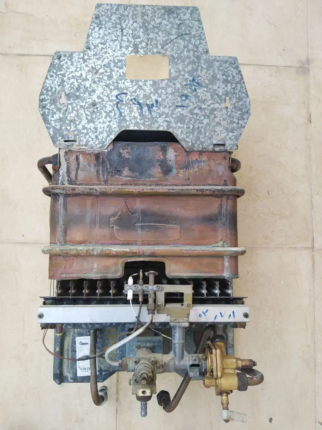 آبگرمکن گازی بوتان|آبگرمکن، پکیج، شوفاژ|برازجان, |دیوار