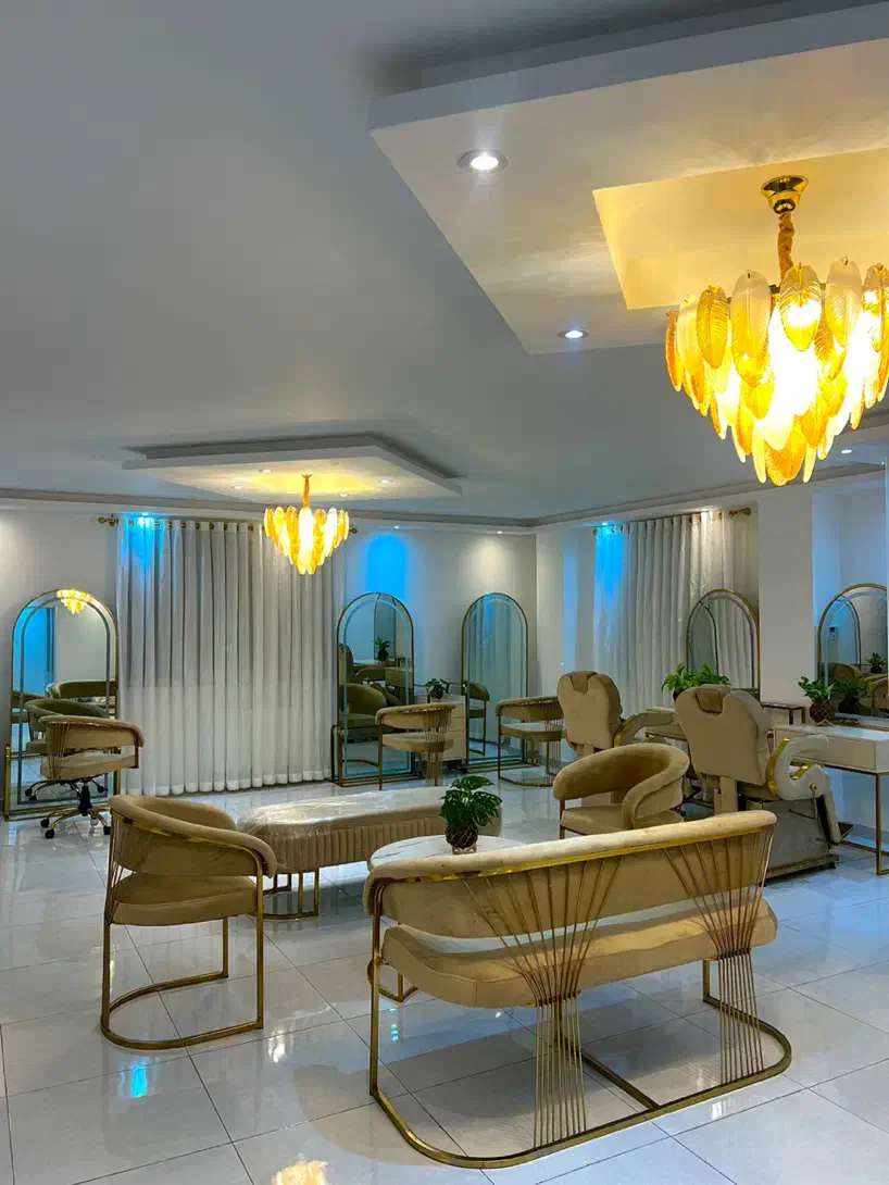 اجاره ی لاین های آرایشی همه ی لاین ها ۲ میلیون|خدمات آرایشگری و زیبایی|بندر انزلی, نوروزی|دیوار