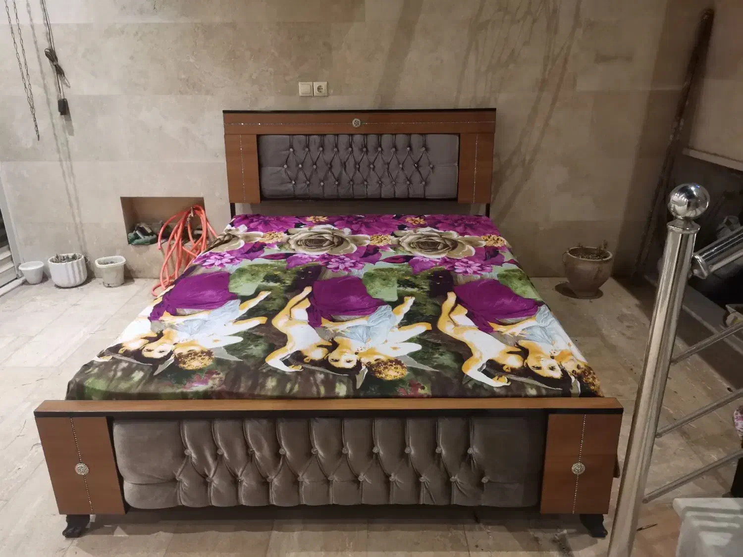 تخت بهمراه تشک طبی فنری دو نفره|تشک تختخواب|قم, حمام تالار|دیوار