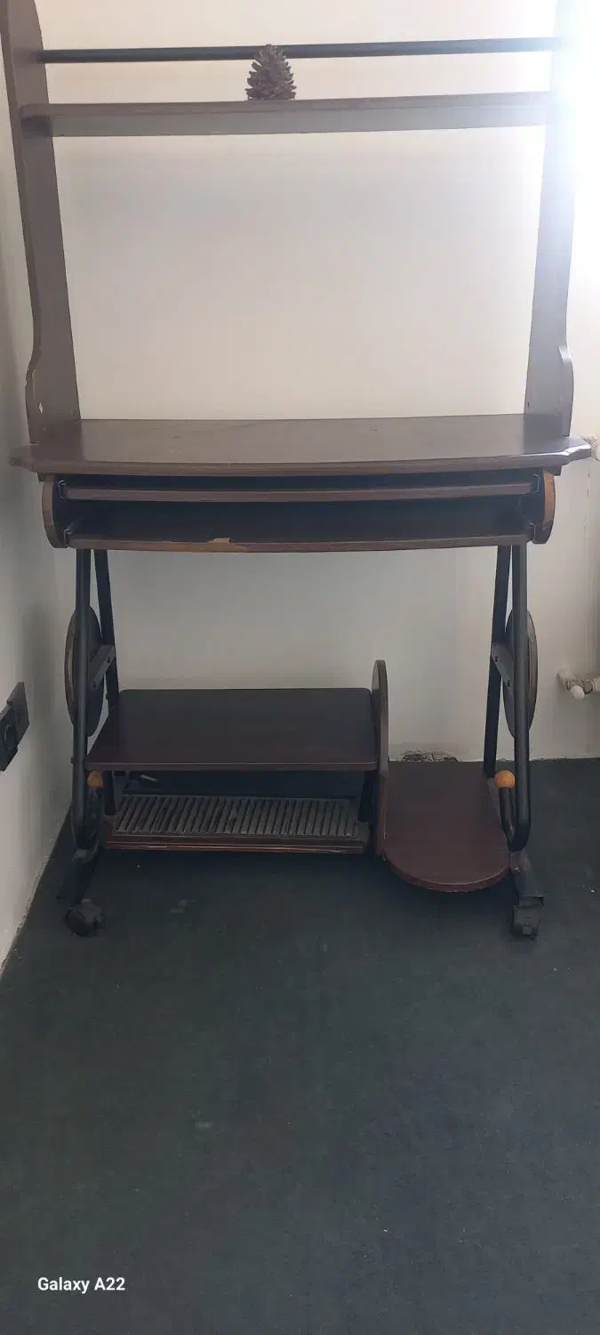 میز کامپیوتر|میز تحریر و کامپیوتر|گلبهار, شهر جدید گلبهار|دیوار