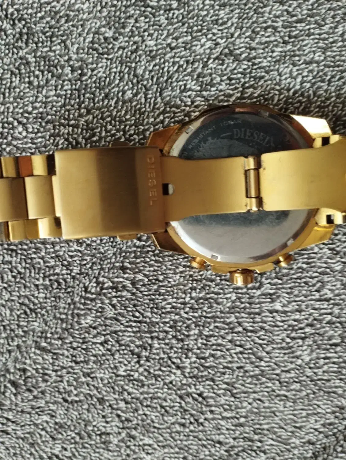 ساعت دیزل شاخدار|ساعت|رباطکریم, رباطکریم|دیوار