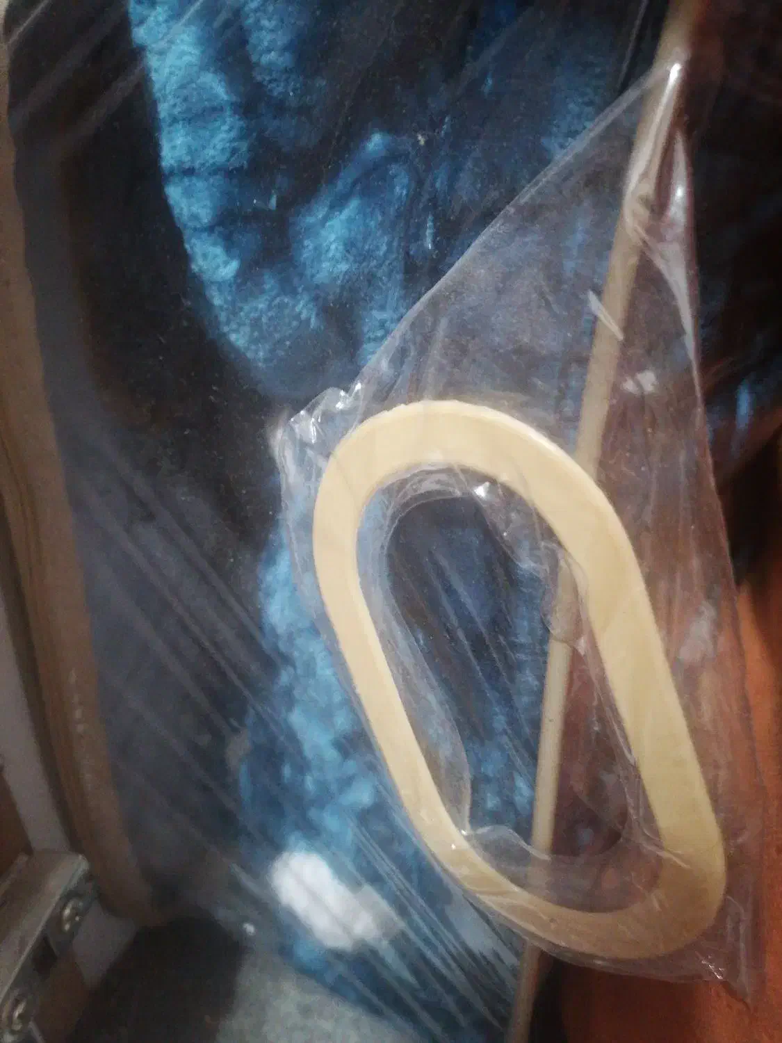 ساک کیف ورزشی آبی با لوازم کارکرده گمشده فرودگاه|کیف، کفش، کمربند|ایلام, |دیوار