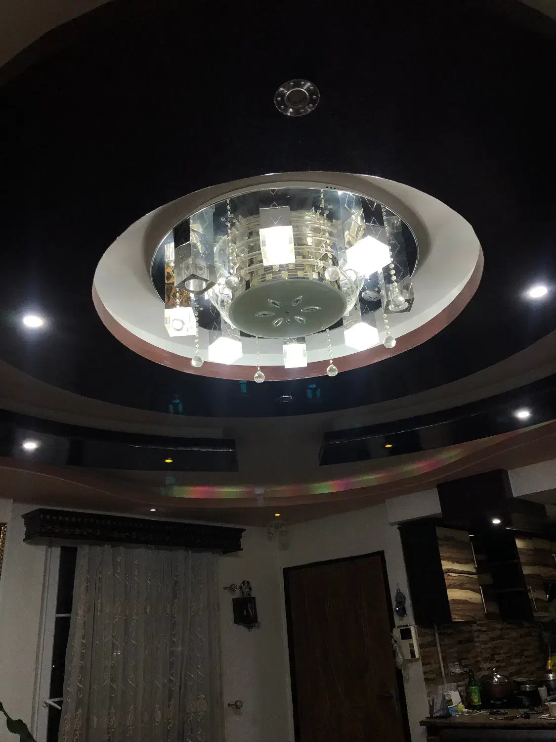 لوستر|لوستر و چراغ آویز|رشت, پیرسرا|دیوار