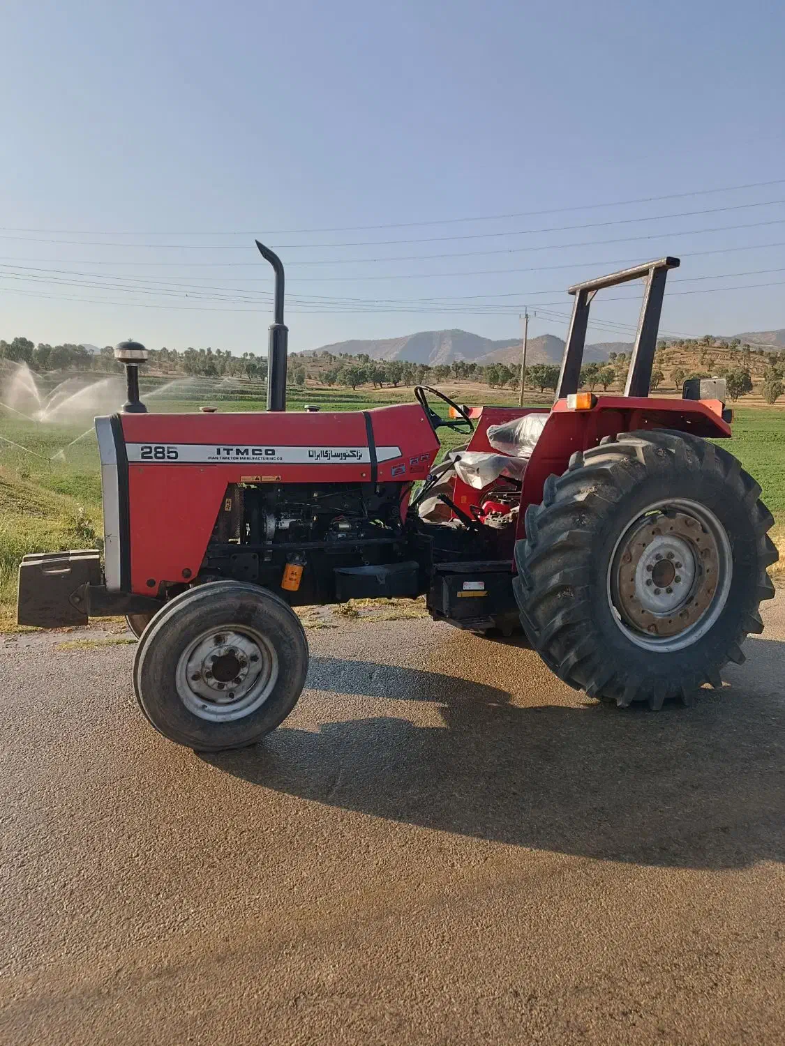 تراکتور۲۸۵ مدل۸۶|خودرو سنگین|لردگان, |دیوار