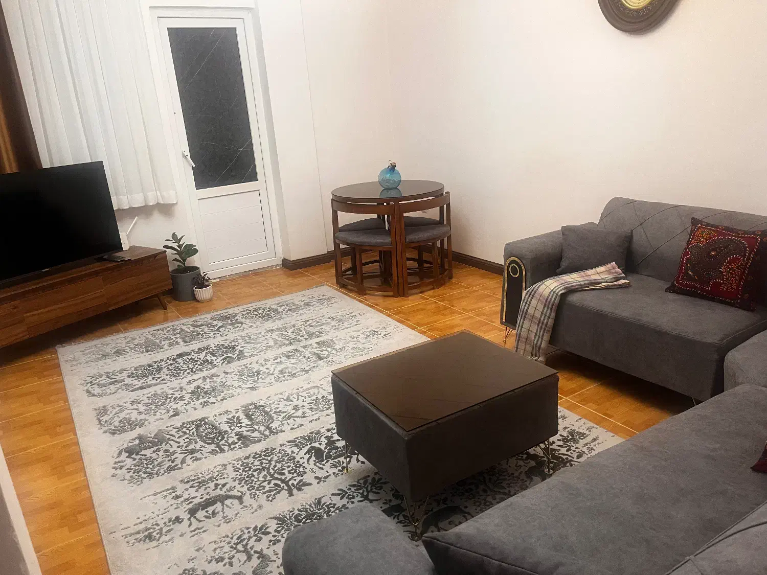 مبل ال با ست نهار خوری|مبلمان خانگی و میز عسلی|کرمان, |دیوار