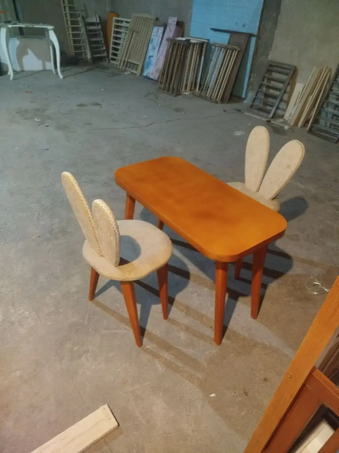 میز کودک|تخت و صندلی بچه|همدان, |دیوار