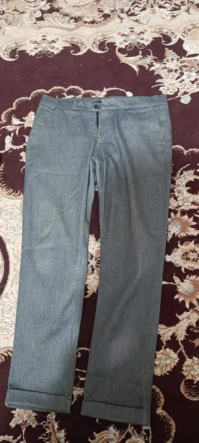 چند تیکه لباس درحد|لباس|گالیکش, |دیوار