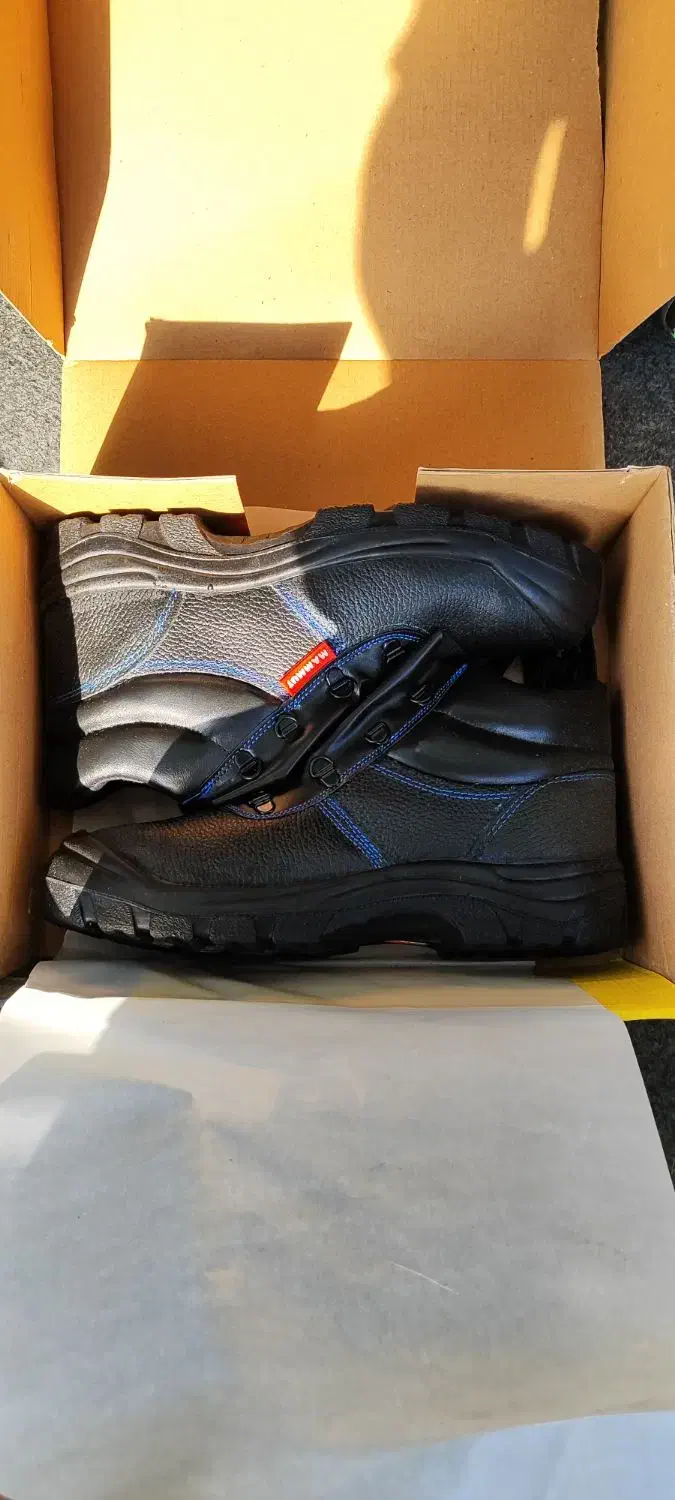 کفش کار اصلی ماموت|کیف، کفش، کمربند|رودسر, |دیوار