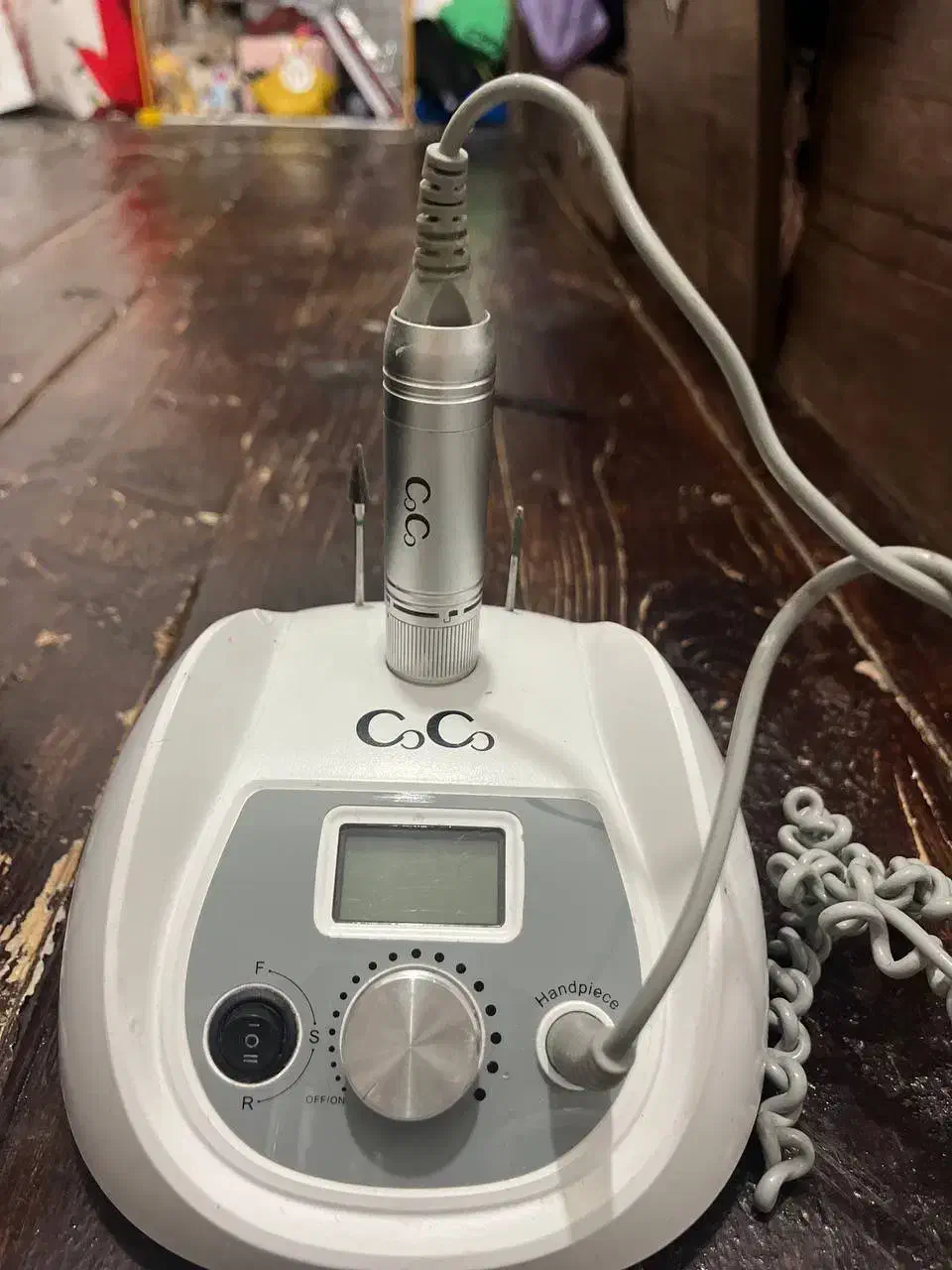 سوهان برقی ناخن|آرایشی، بهداشتی، درمانی|رشت, پل تالشان|دیوار