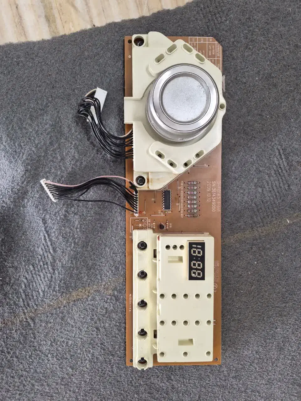 تعمیر برد و تلوزیون|خدمات پیشه و مهارت|اردکان, |دیوار