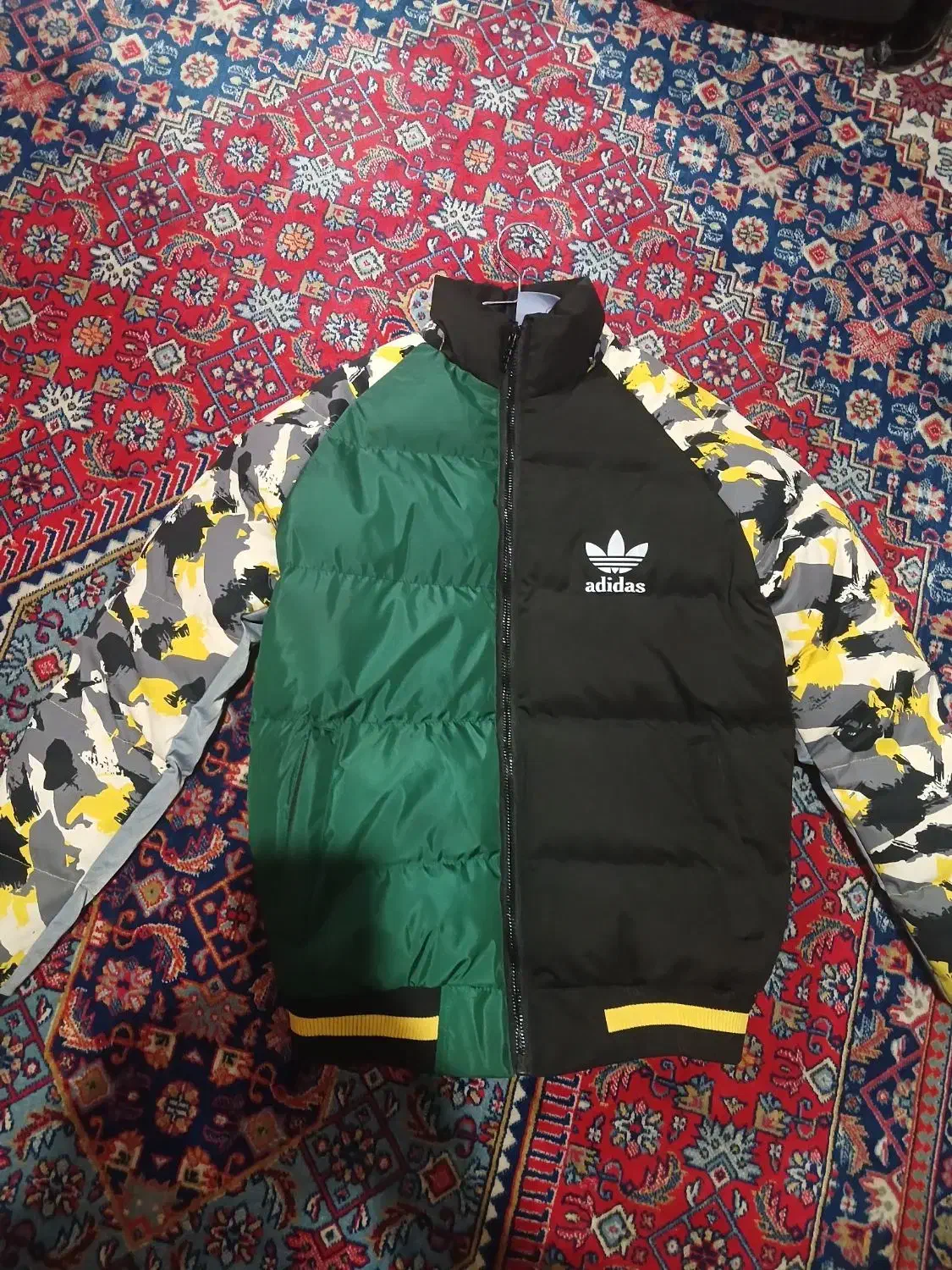 کاپشن|لباس|آستارا, |دیوار