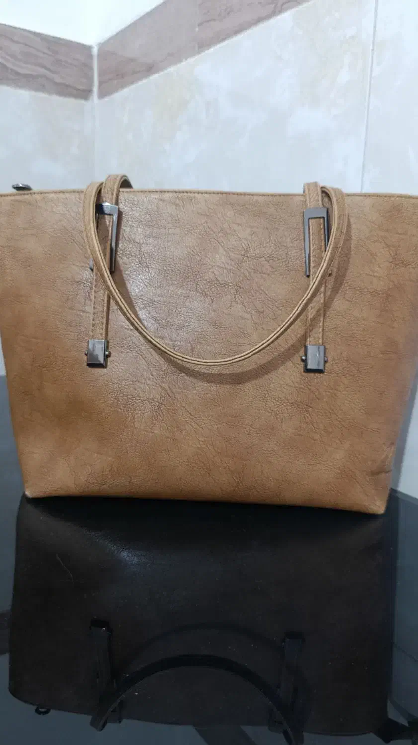 پوتین کیف صندل لباس|لباس|هشتگرد, شهرک راه آهن|دیوار