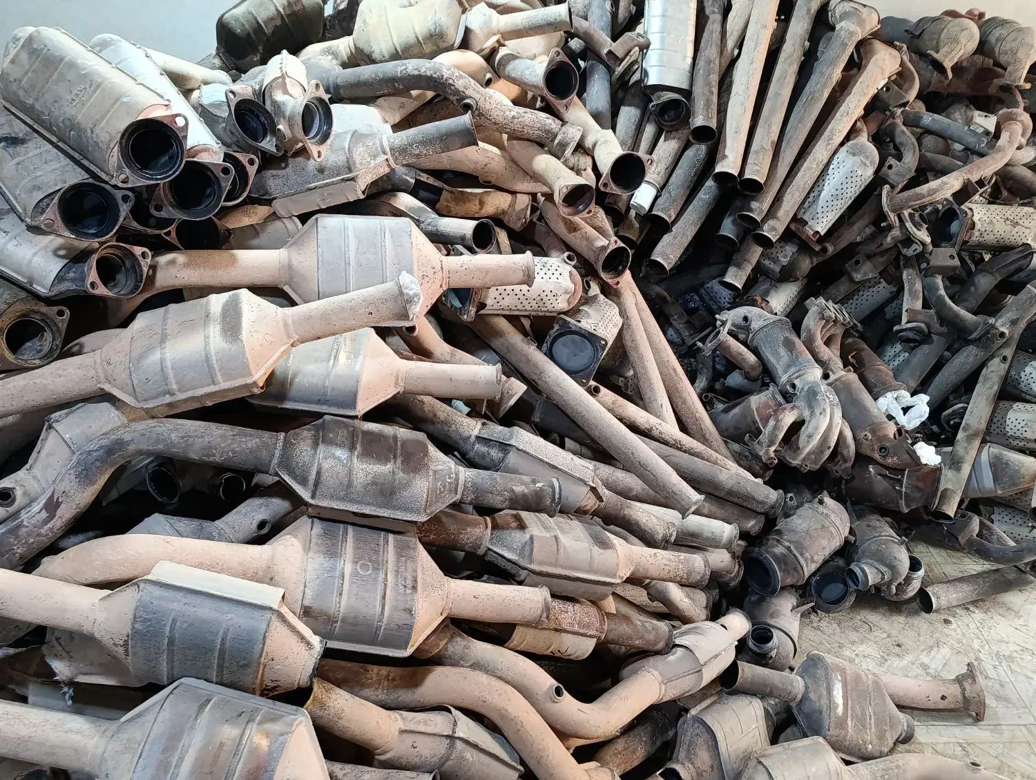 خرید و فروش کاتالیزور و خاک|قطعات یدکی و لوازم جانبی|شیراز, درکی|دیوار