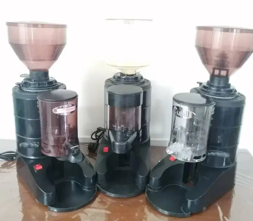 آسیاب کونیل اسپانیا|کافیشاپ و رستوران|شیراز, شریفآباد|دیوار