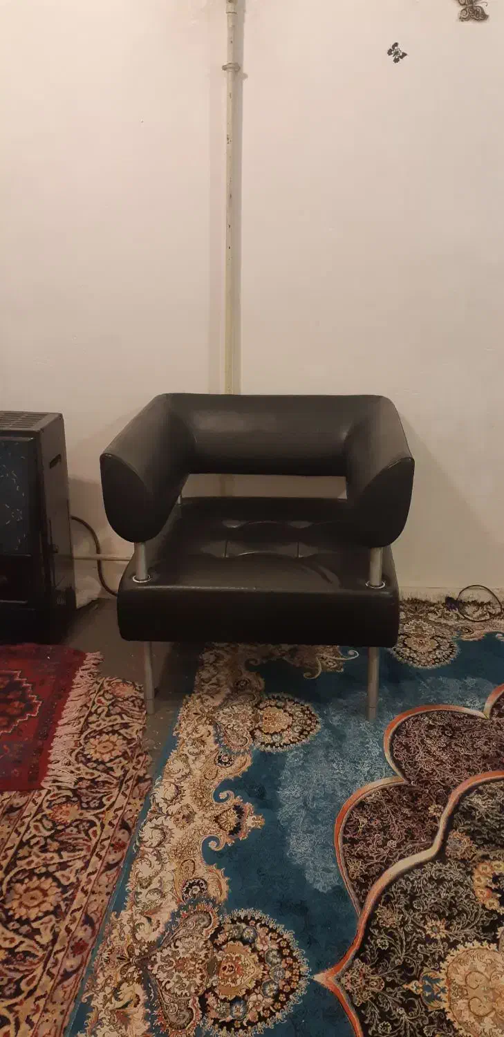 یک عدد مبل شیک بادوام|مبلمان خانگی و میز عسلی|تبریز, |دیوار