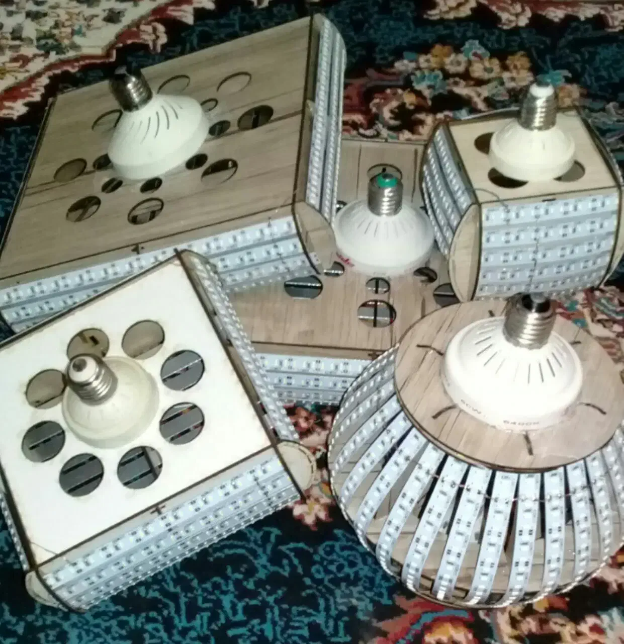 لامپ  چراغ ال ای دی کم‌مصرف و مبدل . اینورتر|لامپ و چراغ|ایلام, |دیوار