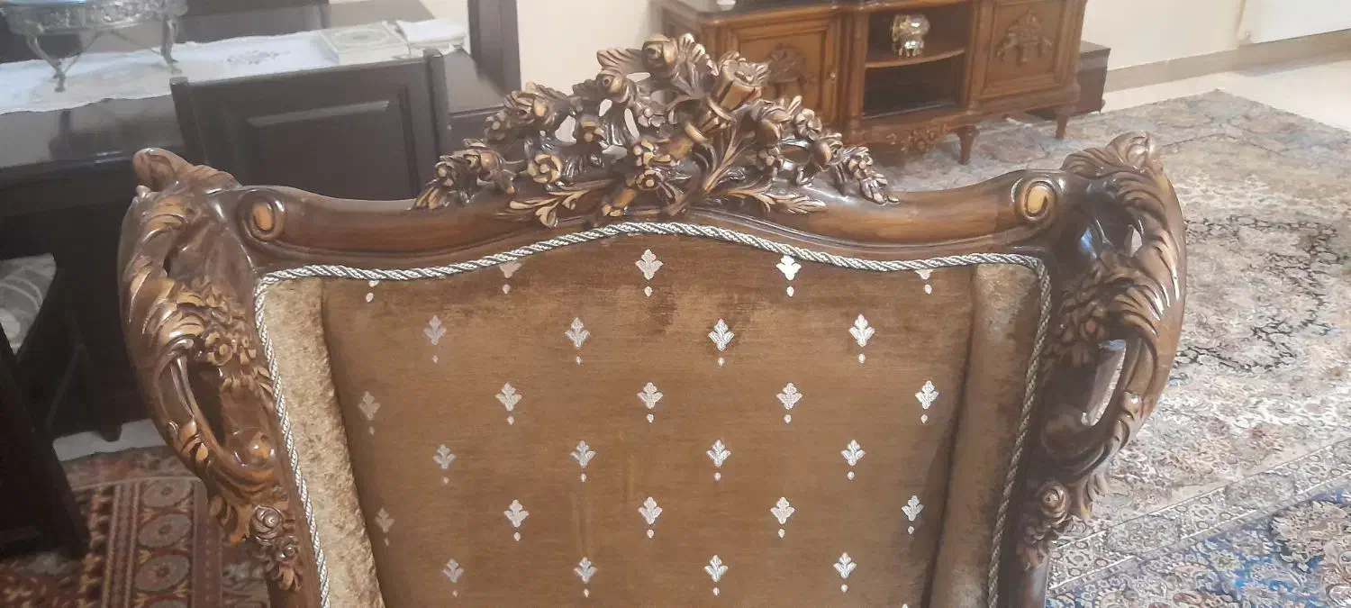 مبل کلاسیک چوب گرجستان|مبلمان خانگی و میز عسلی|فردیس, منظریه|دیوار