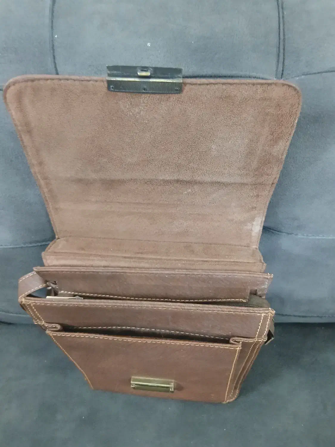 سلام.کیف مردانه چرم رمزم داربسیار شیک وعالی|کیف، کفش، کمربند|مشهد, فتح المبین|دیوار