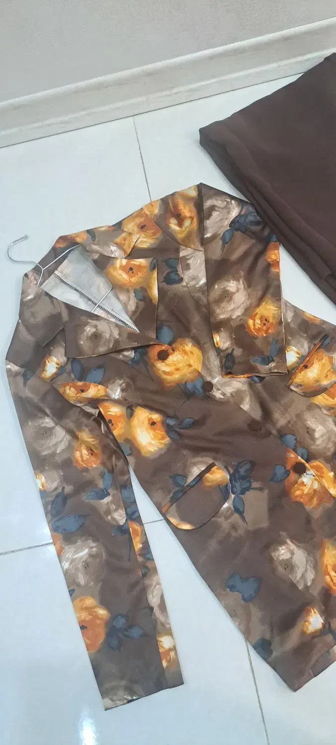 مجلسی|لباس|مشهد, الهیه|دیوار