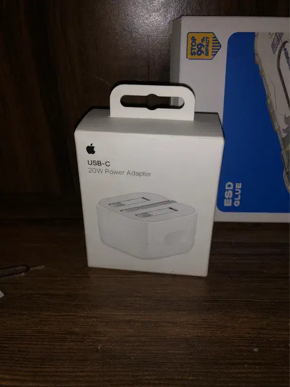 اداپتور ایفون 20وات اصلی اورجینال به شرط نو نو نو|لوازم جانبی موبایل و تبلت|شیراز, میانرود|دیوار