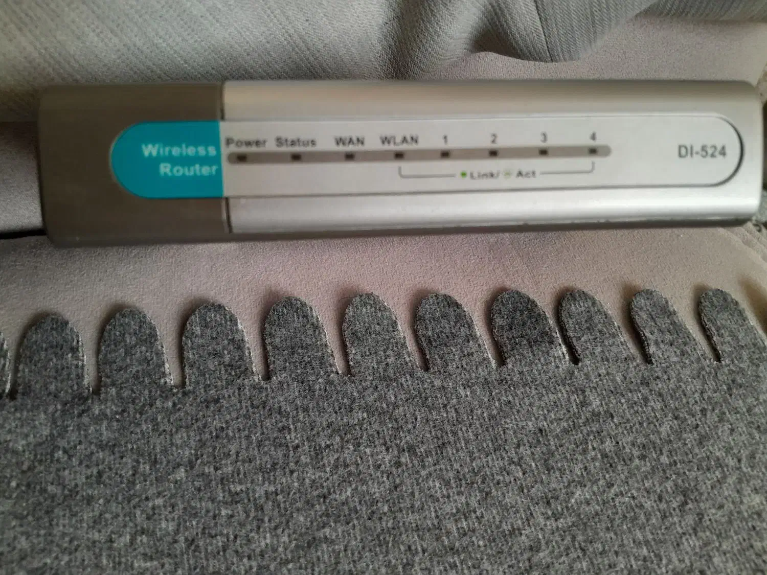 روتر دیوار لینک|مودم و تجهیزات شبکه|صدرا-فارس, فاز ۲|دیوار