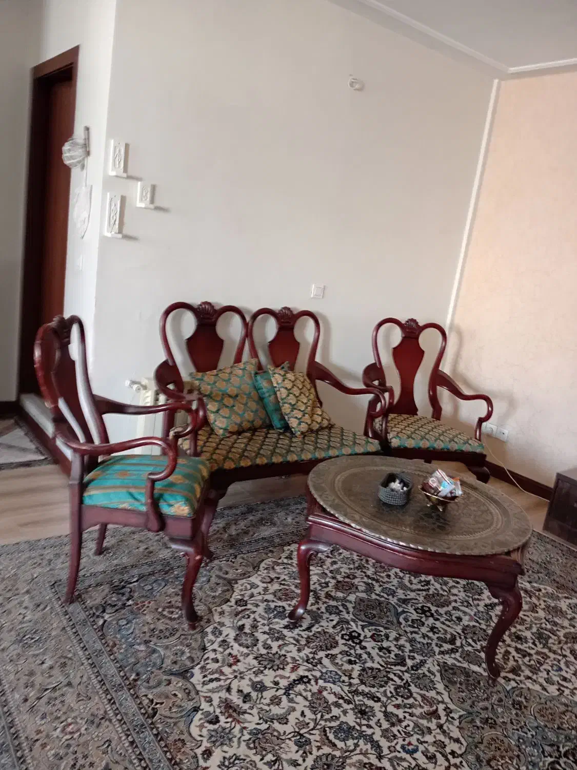 مبلمان چپندرکلاسیک|مبلمان خانگی و میز عسلی|پردیس, فاز ۲|دیوار